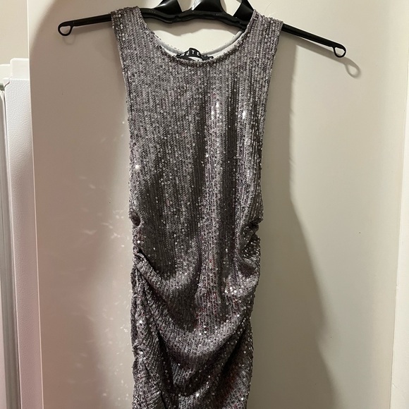 Bought from Urban Outfitters, wore once - Picture 3 of 4